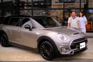 Y様F54メルティングシルバーご納車