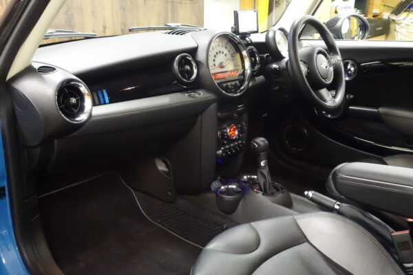 【MINI COOPER】R56 【BAYSWATER】カイトブルー|MINI GARAGE PARADOX