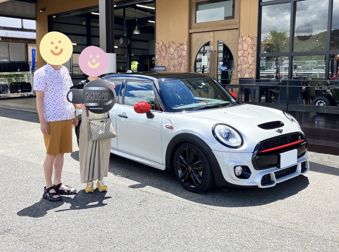 周南市にお住いのF様にBMW MINI ５ドア CooperSをご納車いたしました