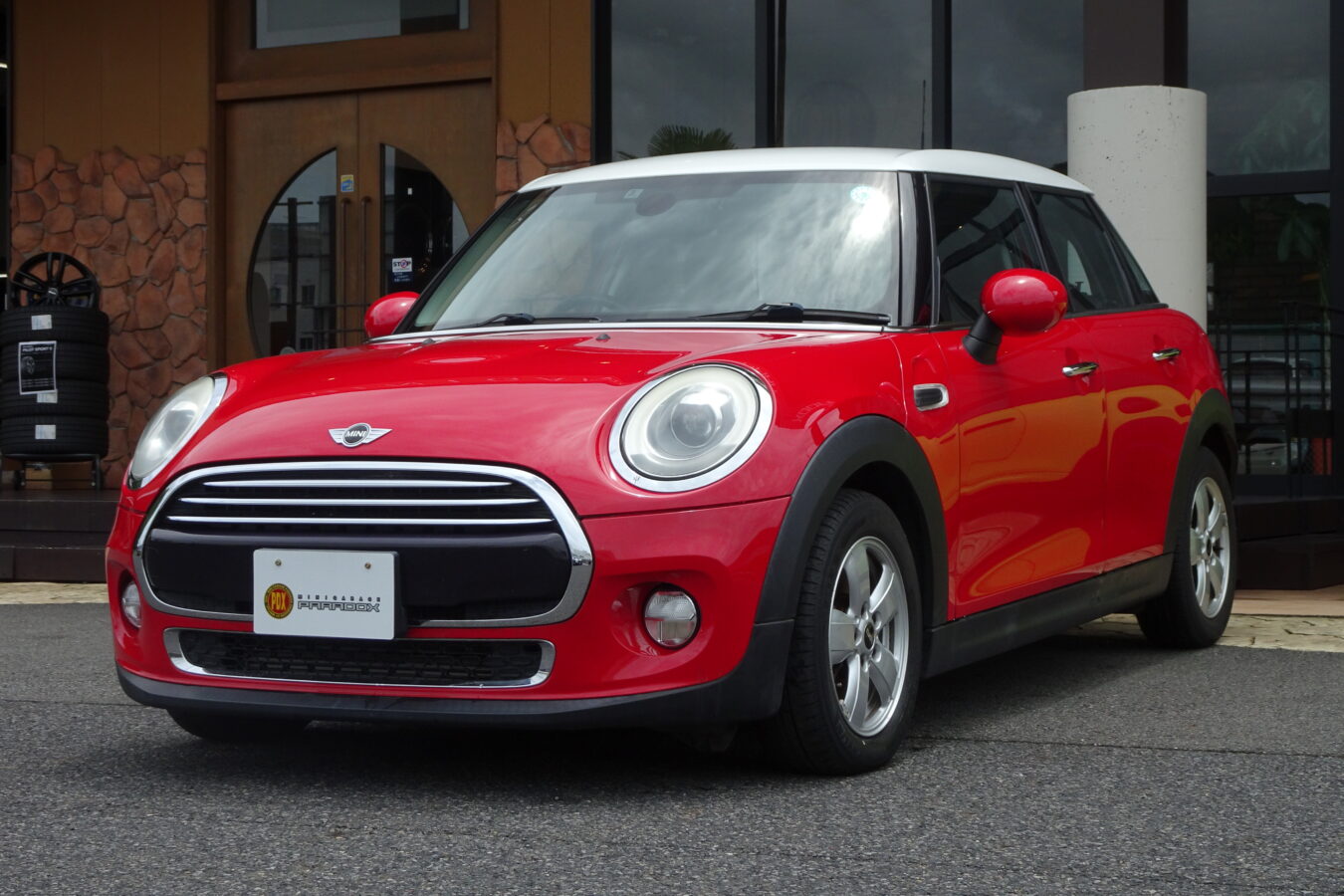 MINI COOPER】F55【SOUTHWARK】チリレッド | MINI GARAGE PARADOX